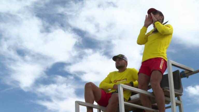 the end of beach surveillance is approaching despite still high attendance