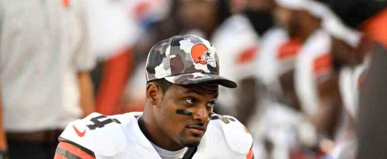 11-game suspension: Watson back in Browns entourage