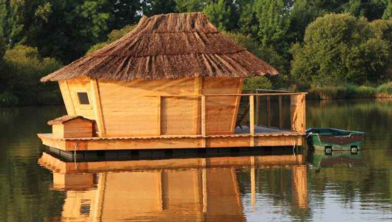 A cabin on the water for your weekend for two!