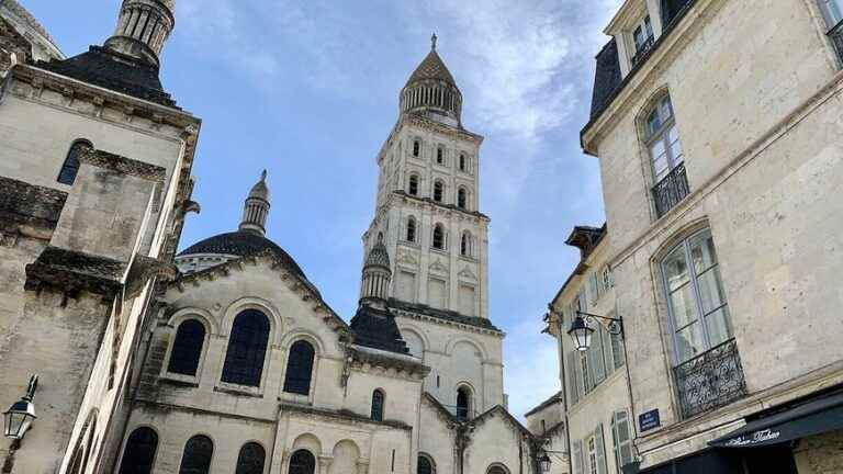 An armed survivalist arrested in the city center of Périgueux