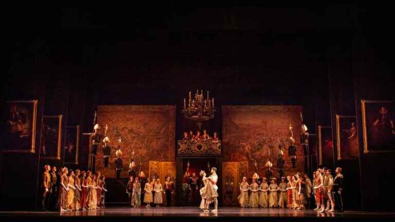 Behind the scenes of the rehearsals of the ballet “Mayerling” at the Opéra Garnier or how to express violence