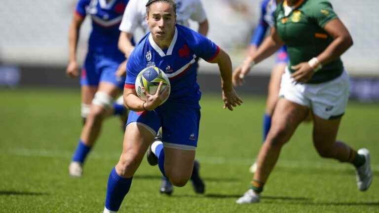 Bleues scrum half Laure Sansus forfeits the rest of the competition