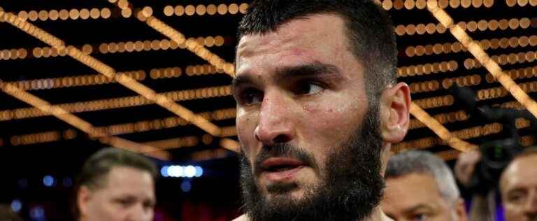 Boxing: Artur Beterbiev will defend his belts in January