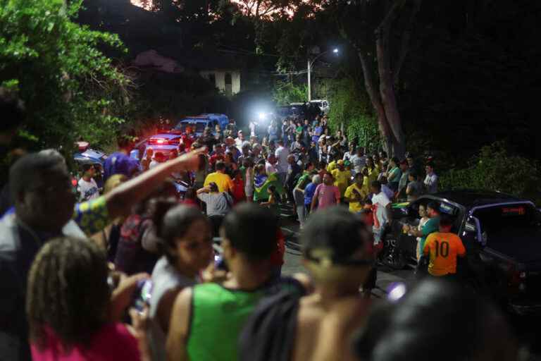 Brazil |  A former Bolsonarist MP throws grenades at the police who came to arrest him