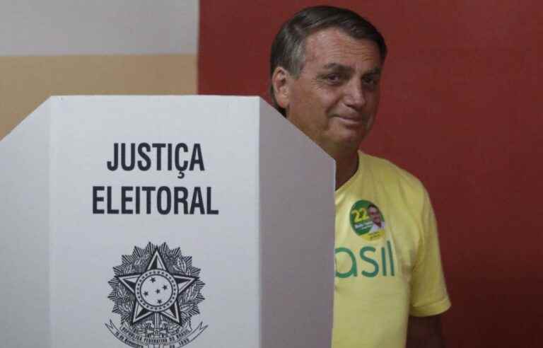 Brazilians have started voting to elect their president