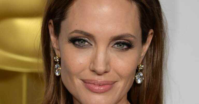 “Canisters of blood around the neck”: This creepy revelation of an ex-husband of Angelina Jolie on the actress