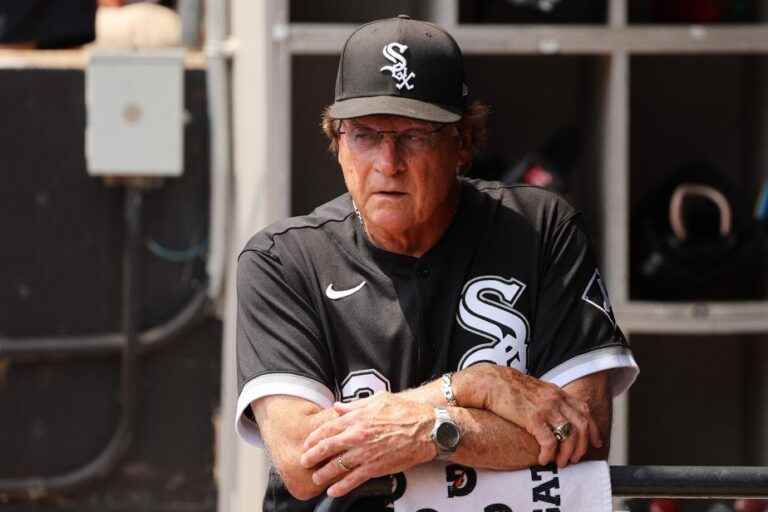 Chicago White Sox |  Manager Tony La Russa resigns due to heart problem