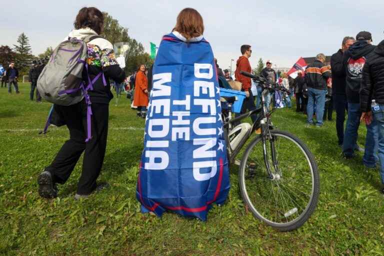 Convoys “Outside the CAQ” |  Protesters converge on L’Assomption