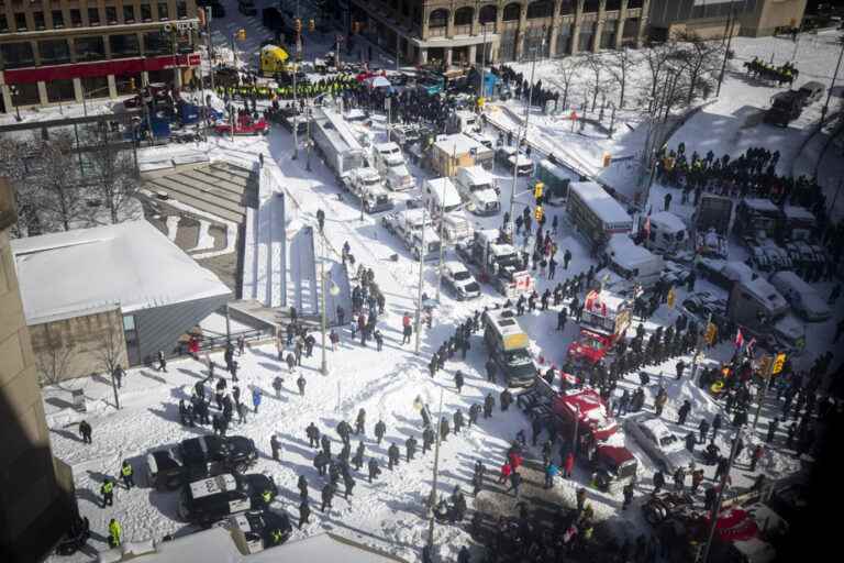 Demonstration in Ottawa |  Beginning of the public inquiry into the use of the Emergencies Act