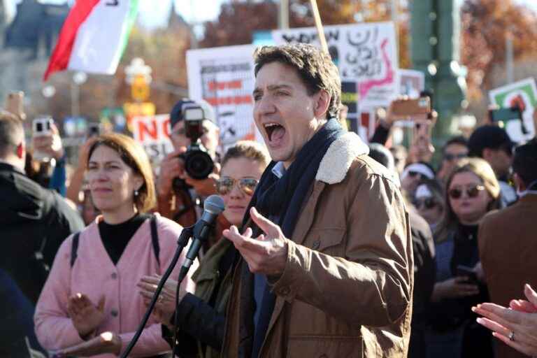 Demonstrations in support of the Iranian people |  Justin Trudeau joined protesters in Ottawa