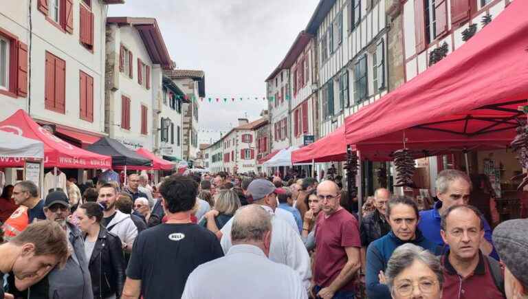 Despite the summer drought, big success for the 53rd pepper festival in Espelette