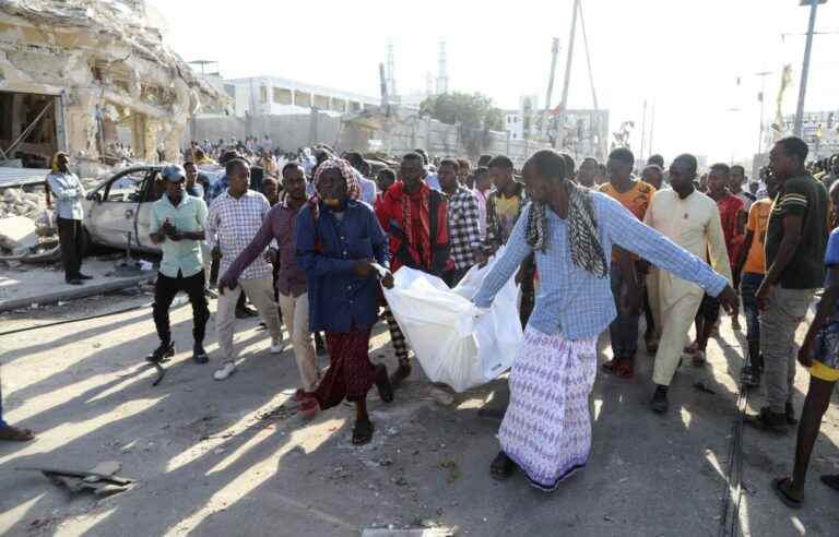 Double car bombing in Somalia kills at least 100