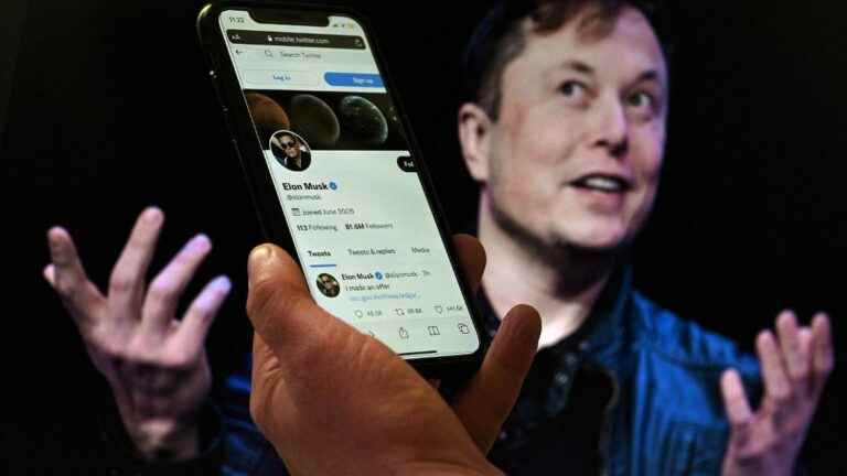 Elon Musk again offers to buy Twitter, at the price agreed in April