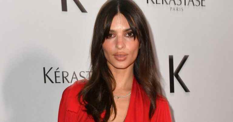 Emily Ratajkowski incendiary against Juan Arbelaez in solo mode: hot evening in the middle of Paris