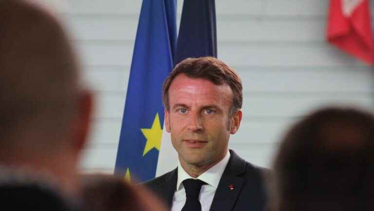 Emmanuel Macron spends the day in the Cher to talk about defense and armament