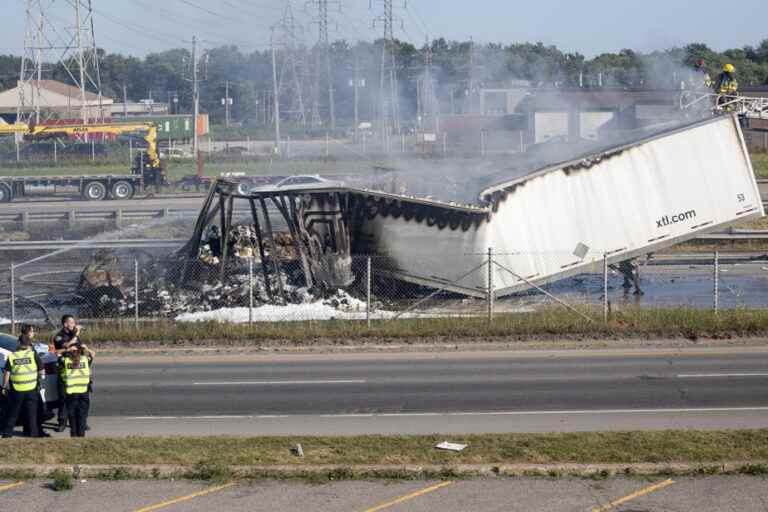 Fatal pile-up in Laval in 2019 |  The SAAQ “mistakenly” gave the accused trucker the license