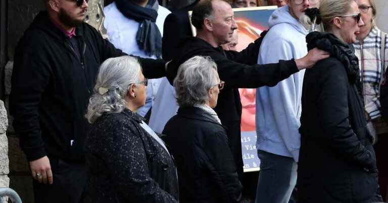 Funeral of Lola, 12 years old: “I hope you hear me from up there”, her parents and her brothers united in immense grief