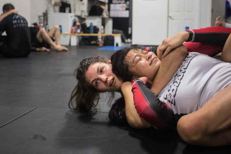 Grappling |  Brianna Ste-Marie, fighter in full control