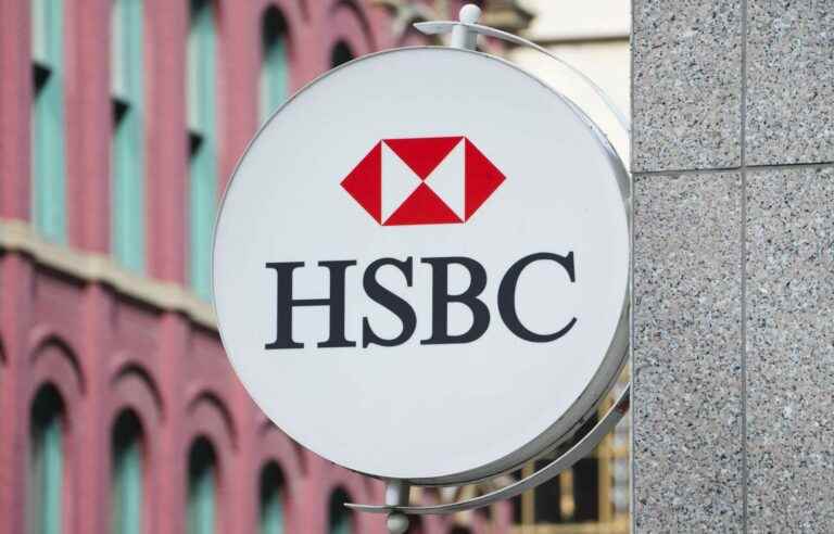 HSBC considers selling its Canadian subsidiary