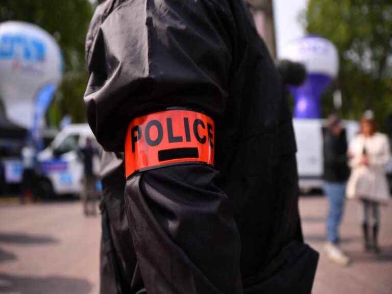 In the 19th arrondissement of Paris, a twelve-year-old girl has just been found dead in a trunk…