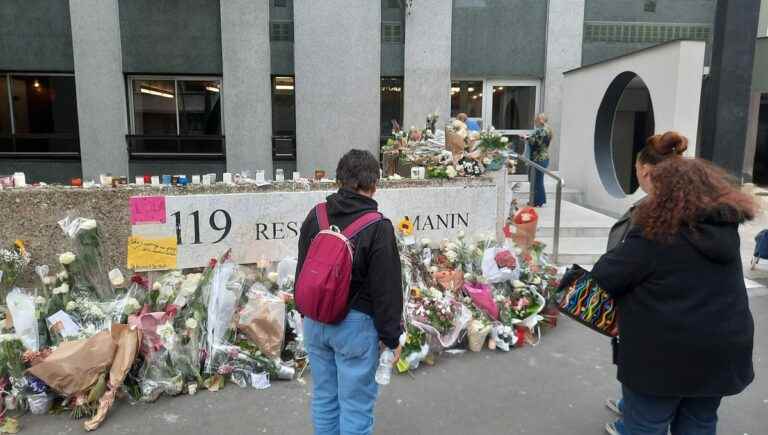 In the 19th arrondissement of Paris, everyone has their own way of paying a last tribute to Lola