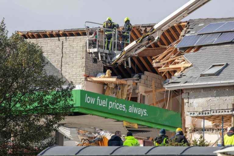 Ireland |  At least 10 dead in gas station explosion