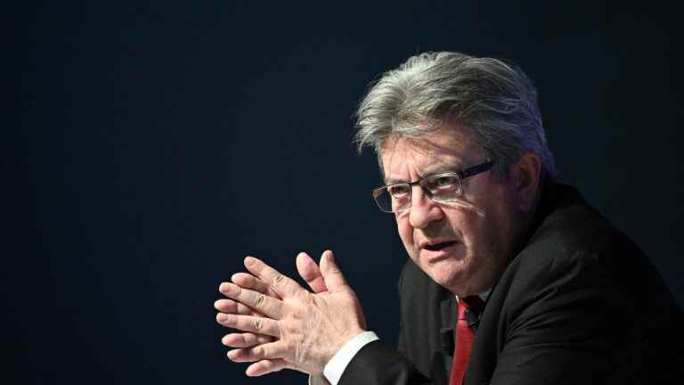 Jean-Luc Mélenchon is “in solidarity” with the strikers and criticizes “Total who does not want to share”