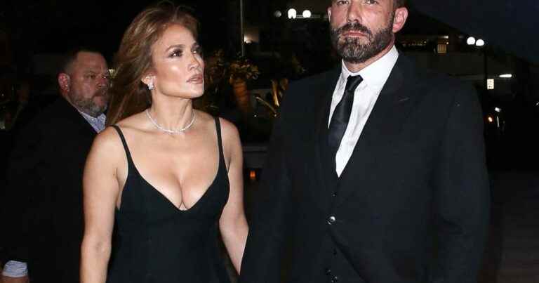 Jennifer Lopez pulls out an XXL cleavage at a funeral tribute with Ben Affleck