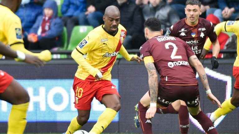 Lensois Gaël Kakuta close to a start