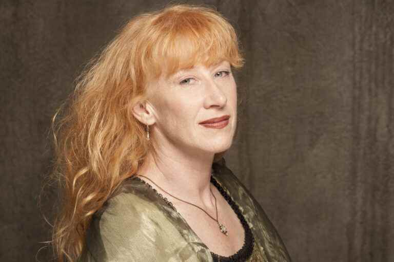 Loreena McKennitt |  Bridge builder