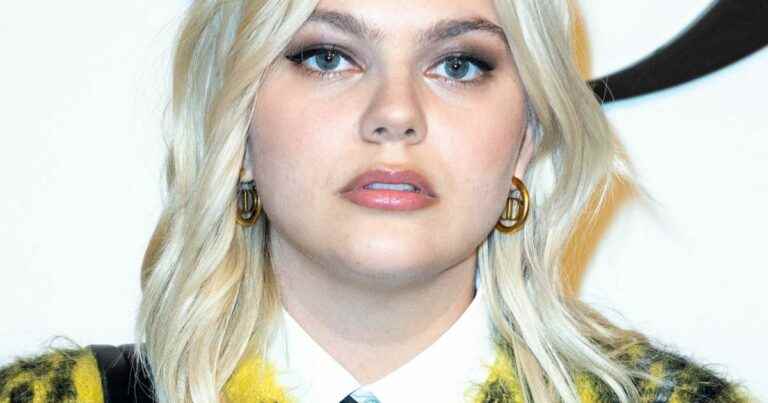 Louane completely changes her mind!  Sensational new cut, more “adult”