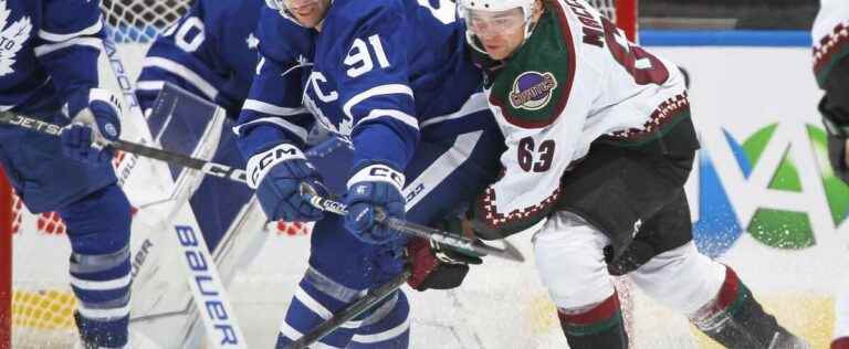 Maple Leafs booed at home