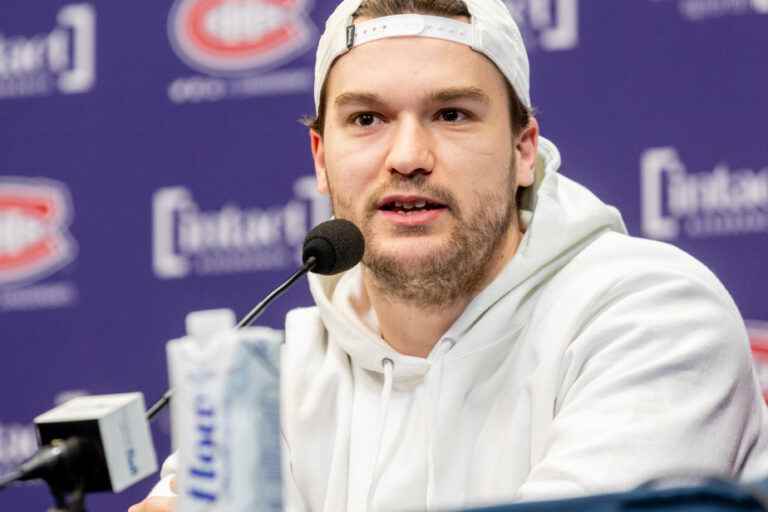 Mental Health |  “A minute on the phone can help someone,” recalls Jonathan Drouin