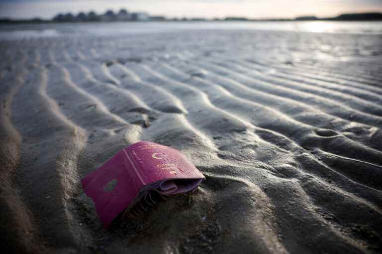 More than 200 migrants rescued in the English Channel this weekend