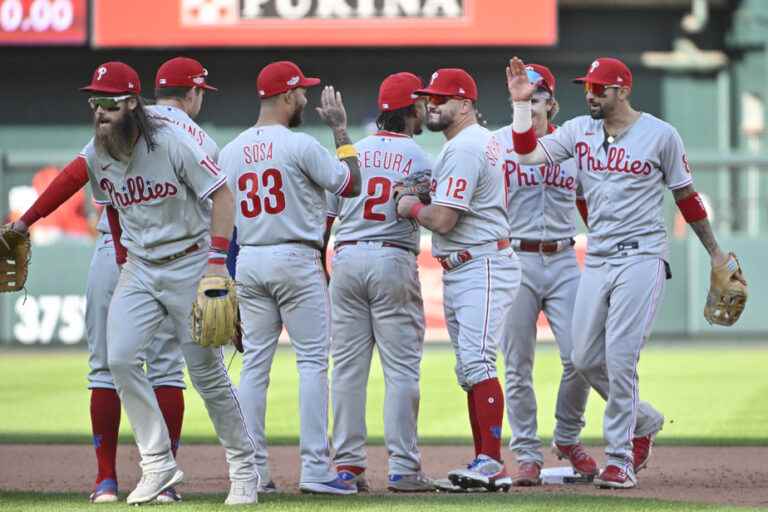 National League |  The Phillies win the first meeting of their series against the Cards