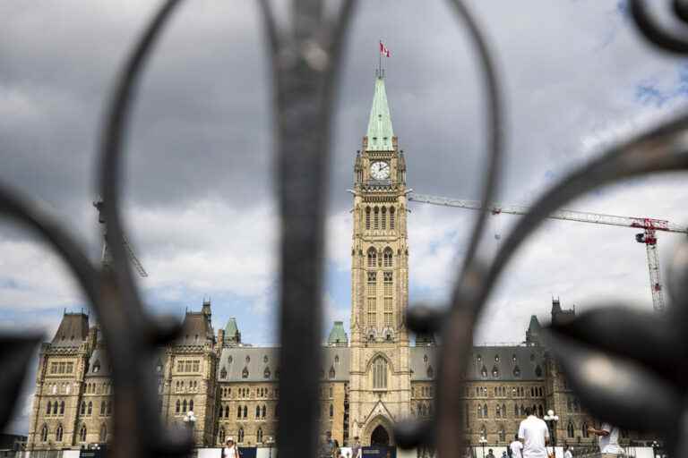 Ottawa posts a surplus of 3.9 billion for the period from April to August