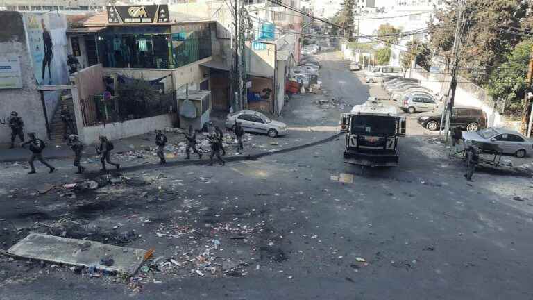 Police operation in Palestinian refugee camp sets East Jerusalem ablaze