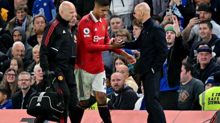 Raphaël Varane “probably won’t play again before the World Cup”, claims his Manchester United coach, Erik ten Hag