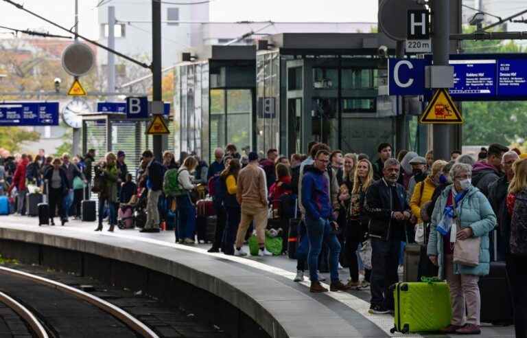 ‘Sabotage’ paralyzes Germany’s rail traffic