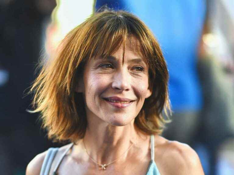 Sophie Marceau finds herself in spite of herself between the bombings…