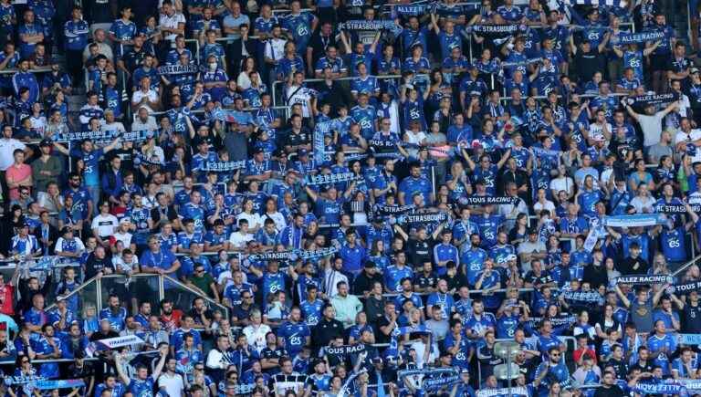 Strasbourg supporters charter a private plane to Ajaccio