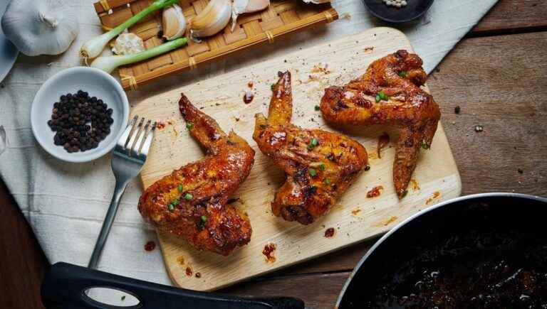 Succeed in the caramelized chicken wings like at the “Little Garden”, a restaurant from Saint-Etienne and Vietnamese