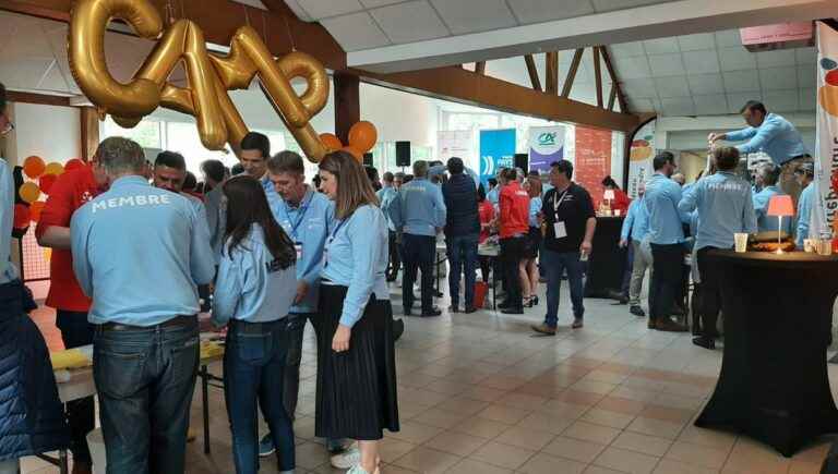 Ten companies supported for 24 hours by a hundred entrepreneurs in Laval