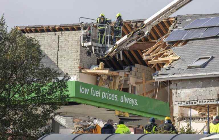 Ten people killed in explosion at a petrol station in Ireland