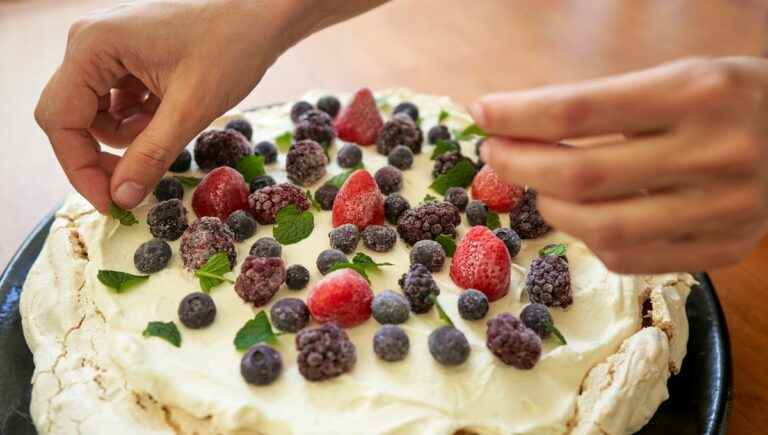 The Pavlova, a dessert as light as a Russian ballet