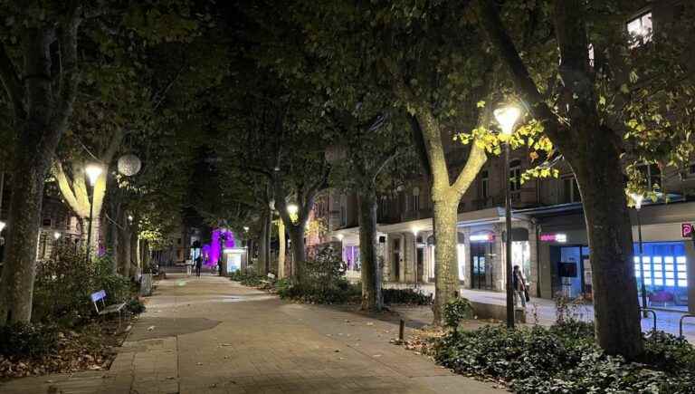 The city of Chambéry cuts public lighting at night to save money