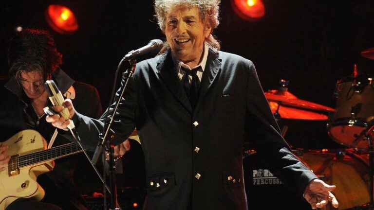 The first excerpts from Bob Dylan’s new book unveiled in the United States