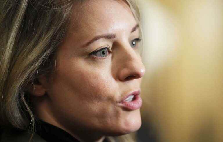 The head of Canadian diplomacy Mélanie Joly convenes a women’s common front to raise the tone against Iran.