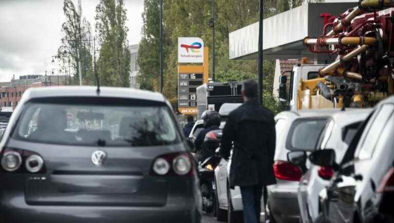 Total confirms the extension of the 20 cent discount at the pump until mid-November