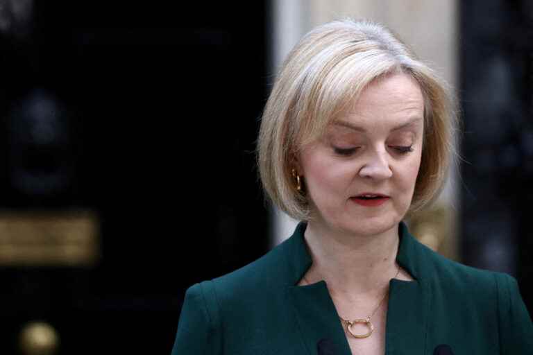 United Kingdom |  Opposition calls for investigation into Liz Truss’ phone hack